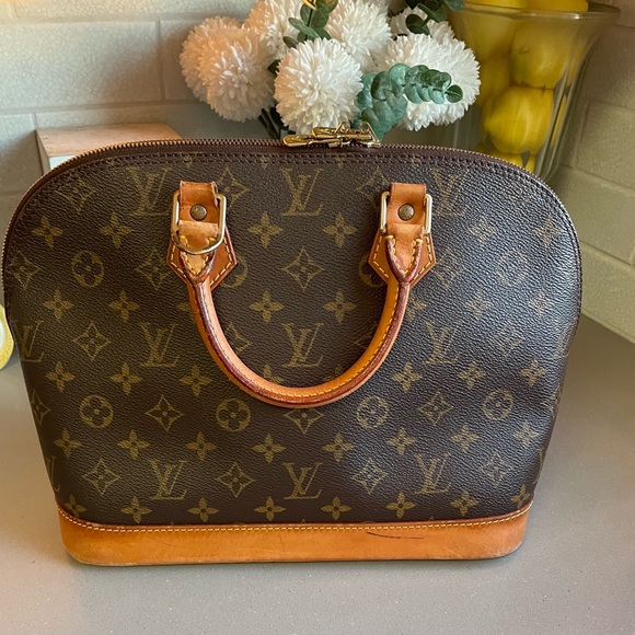 Louis Vuitton LV Monogram Alma PM - Picture 3 of 10